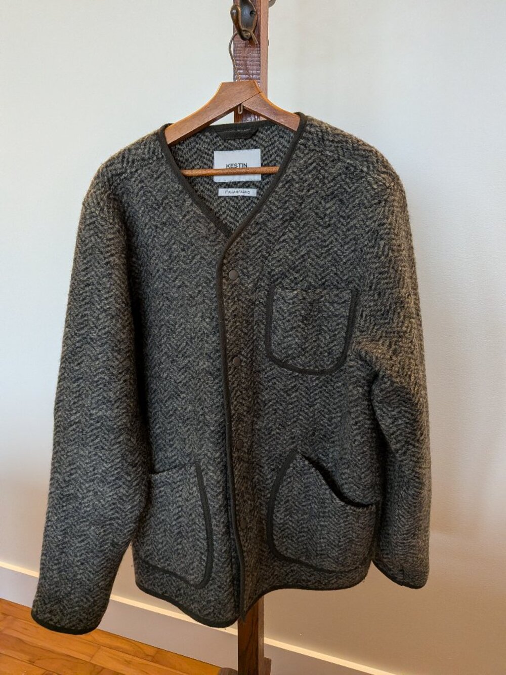 Kestin Neist Cardigan in Green wool
